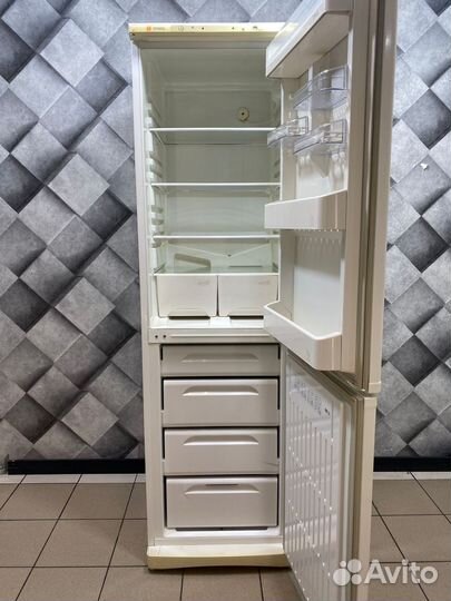 Холодильник бу в хорошем состоянии