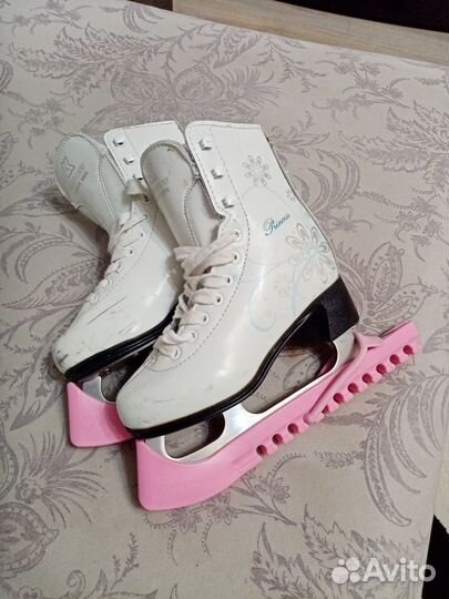 Коньки фигурные для девочки, размер 28