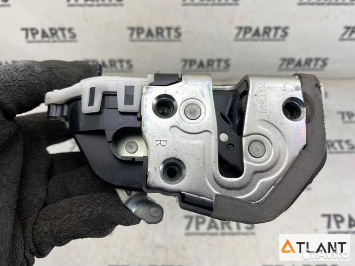 Замок двери задний правый toyota belta