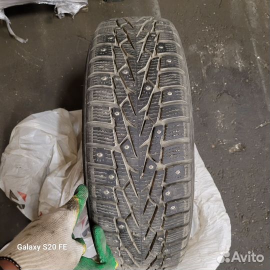 R15 Nokian Tyres Nordman 7 185/65, PCD 4x100 DIA 60.1