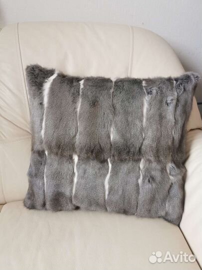 Подушка меховая из белки