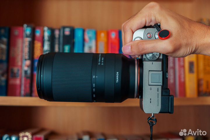 Объектив Tamron 70-300mm f/4.5-6.3 Di III RXD Sony