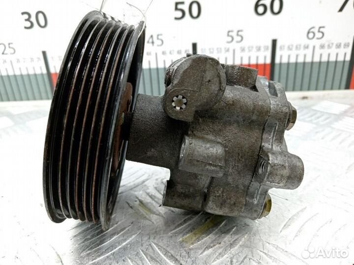 Насос гидроусилителя руля Volkswagen Bora 2001
