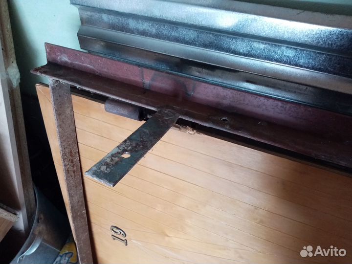 Дверь входная металлическая