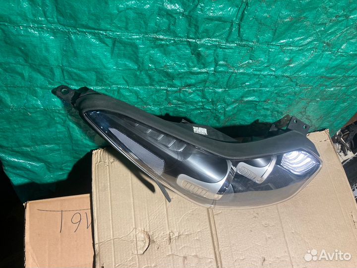 Фара правая Kia Sportage Киа Спортейдж 2016+