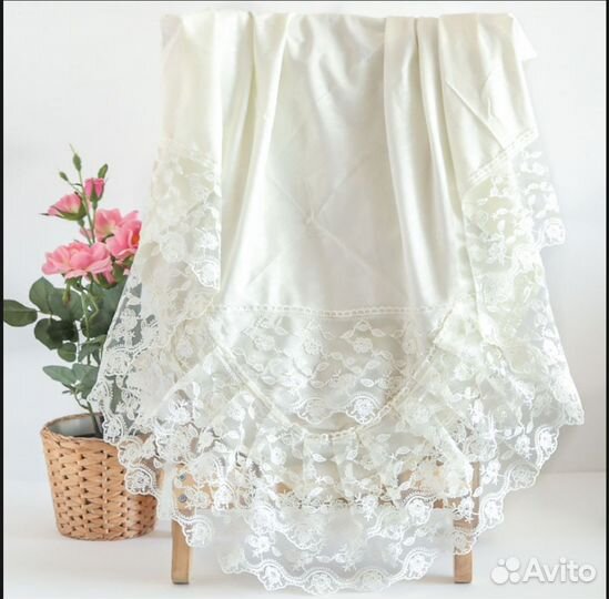Кружевной уголок /пелёнка на выписку