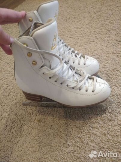 Фигурные коньки jackson elle