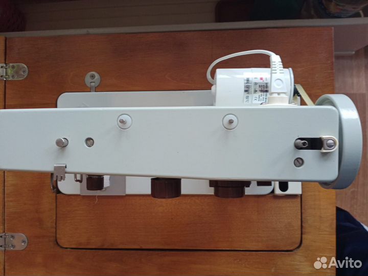 Швейная машина Чайка 143