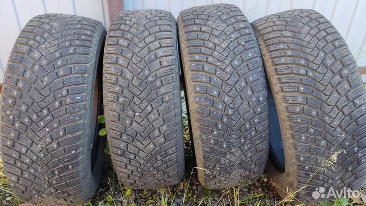 Continental IceContact 3 215/60 R16 99T