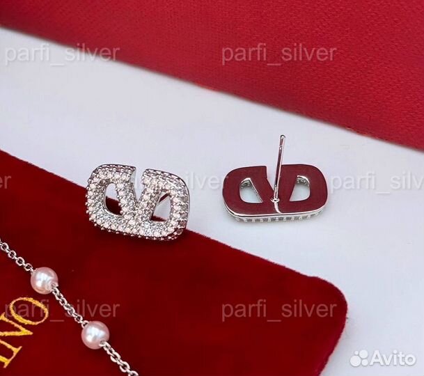 Серьги Valentino