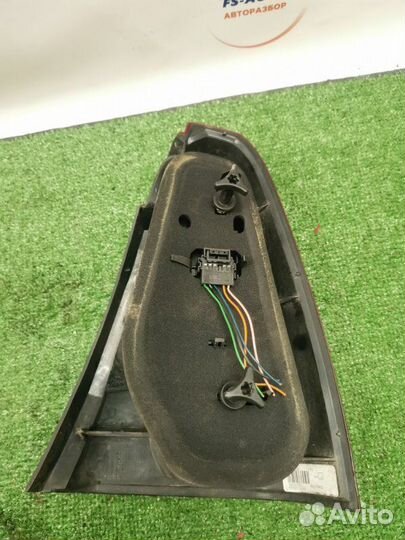 Стоп-сигнал задний левый Renault Logan седан 1.4