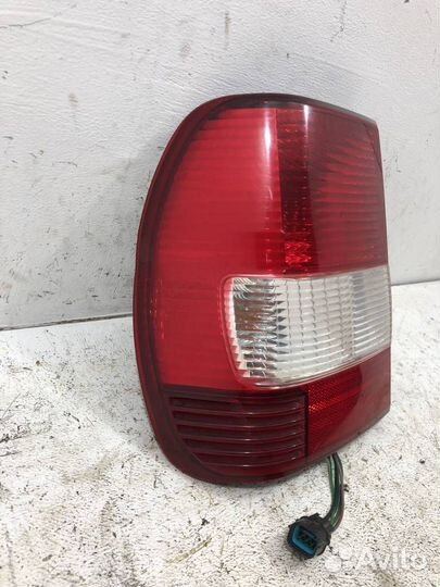 Фонарь задний левый