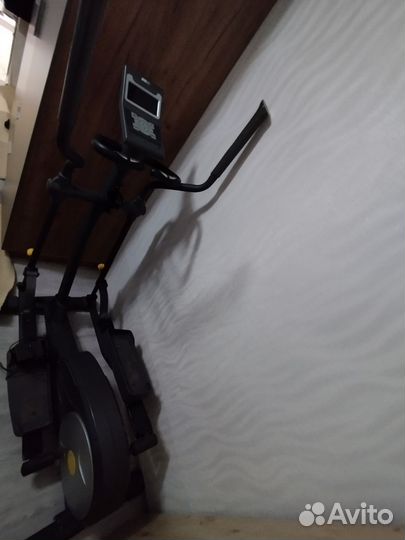 Эллиптический тренажер torneo