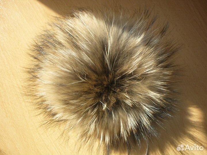 Меховые помпошки, шапки на заказ