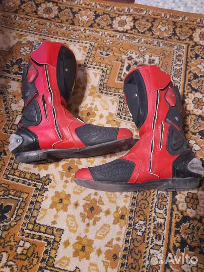 Мотоботы спортивные