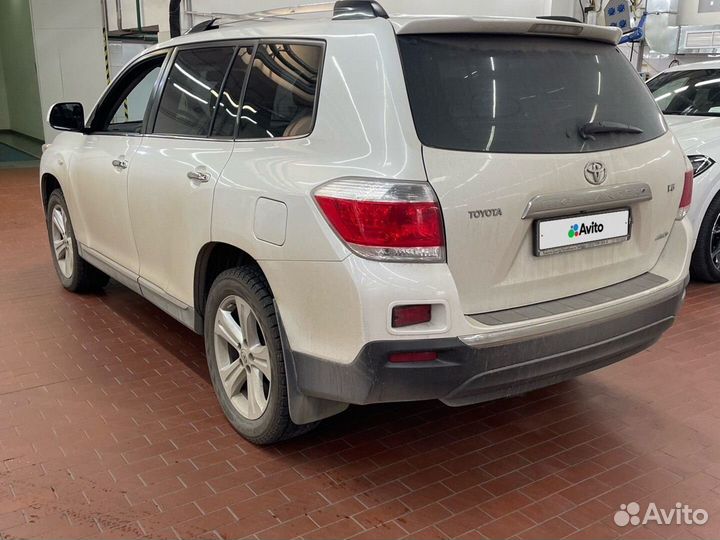 Toyota Highlander 3.5 AT, 2011, 302 863 км