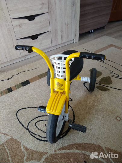 Трехколесный велосипед