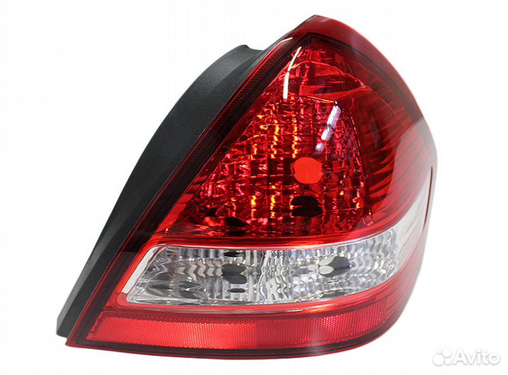 Фонарь задний правый Nissan Tiida (седан)