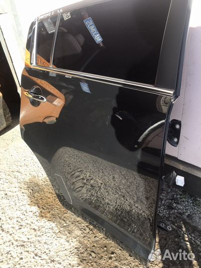 Дверь задняя правая Kia Sportage 3 SL