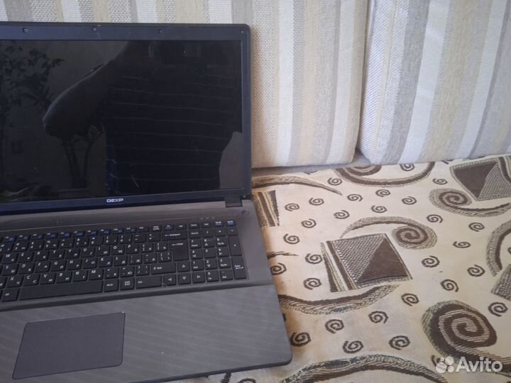 Ноутбук dexp W670SFQ
