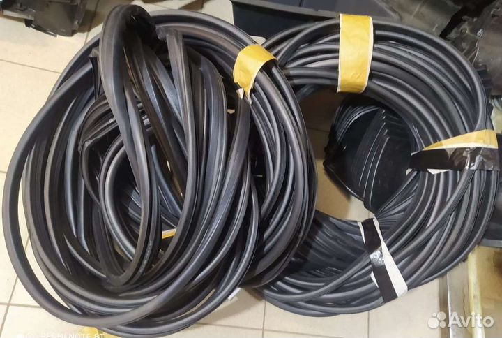 Уплотнитель проёма дверей Нива Шевроле