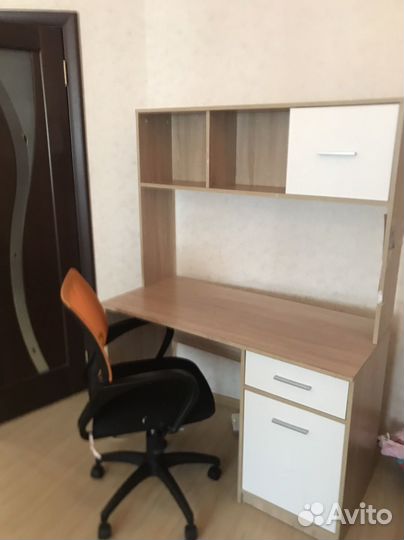 Стол и стул