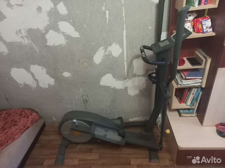 Эллиптический тренажер torneo