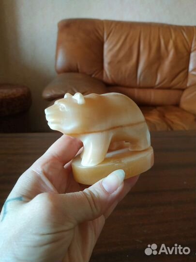 Статуэтка каменная медведь