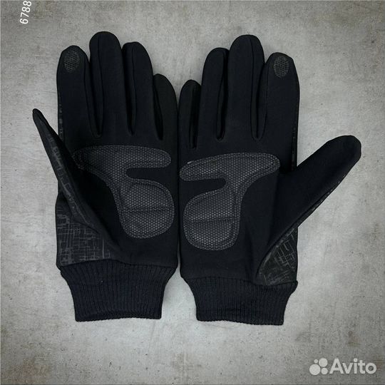 Перчатки Nike