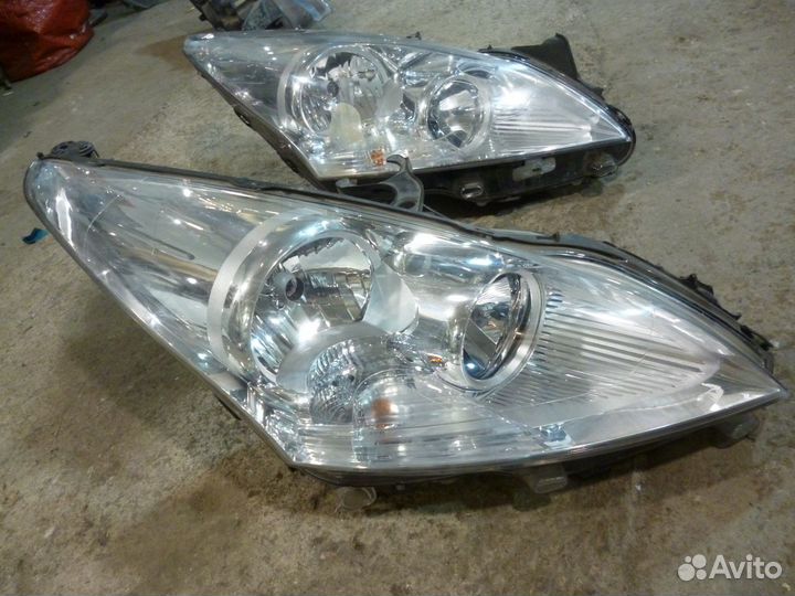 Peugeot 3008 фара правая галоген