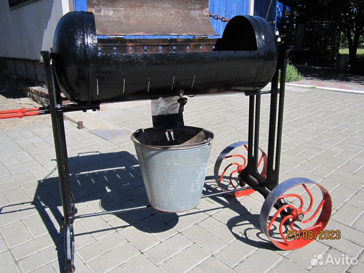 Мангал на колёсах