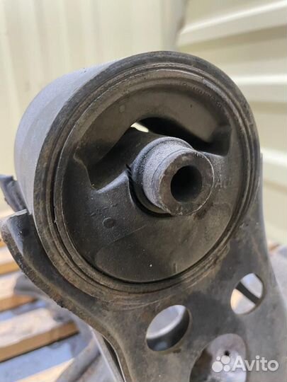 Балка подмоторная Ниссан Примера P12