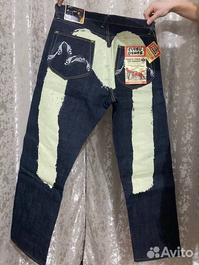 Джинсы evisu