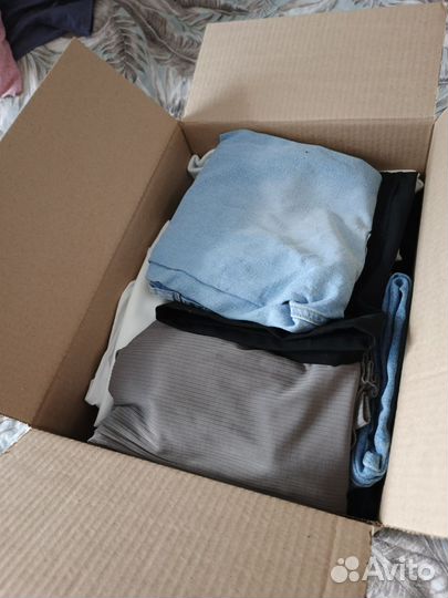 Коробка женских вещей 40-42