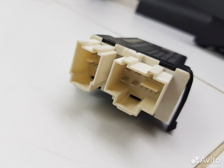 Электронный блок (Mercedes-Benz A-class W177)