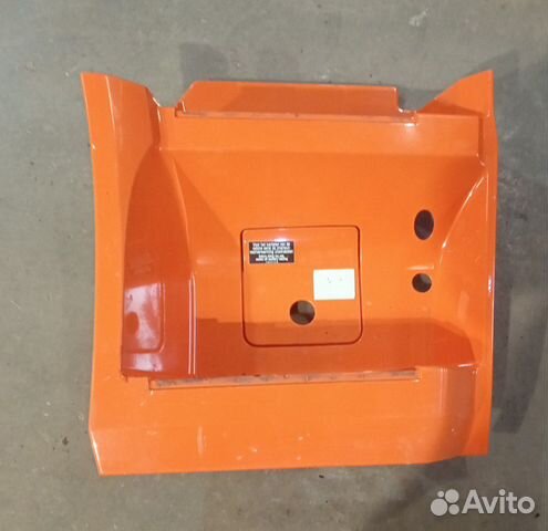 Корпус подножки правый Mercedes Benz