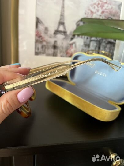 Солнечные очки gucci