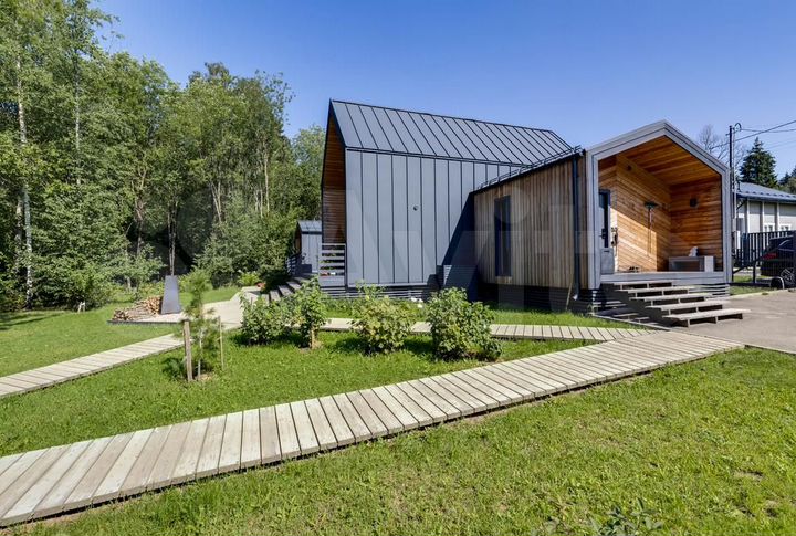 Дом 196 м² на участке 7 сот.