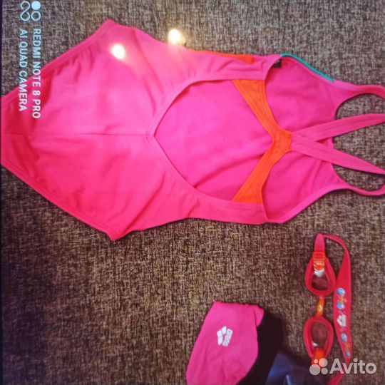 Купальник шапочки и очки