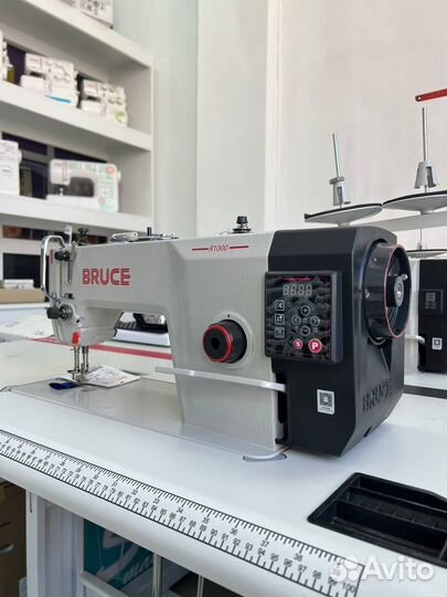 Прямострочка Bruce R1000 автообрез нити
