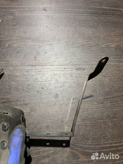 Кронштейны пластика для yamaha xj6s diversion