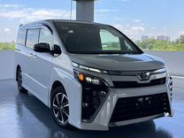 Toyota Voxy 2.0 CVT, 2021, 45 000 км, с пробегом, цена 2 450 000 руб.