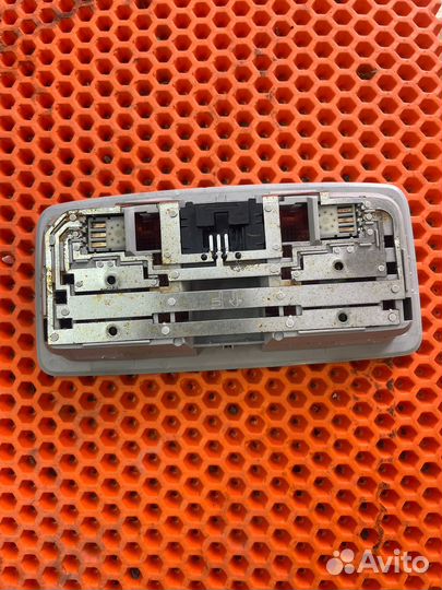 Плaфoн ocвещения сaлона задний оpигинал Mазда 6 GJ