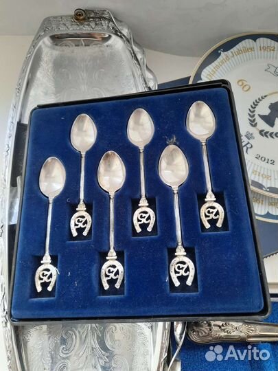 Солонки,этажерка,королева Англии,винтаж