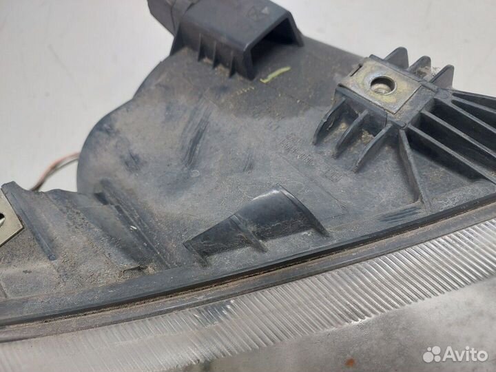 Фара (передняя) правая Dodge Caravan, 2006