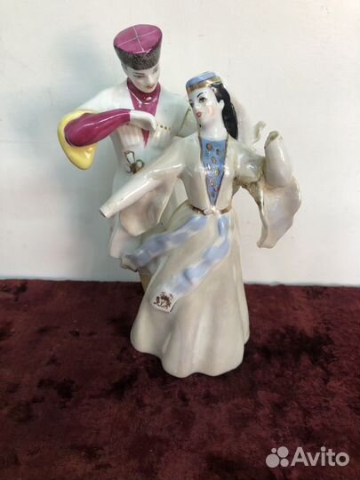 Статуэтка Грузинский танец Дулево в реставрацию