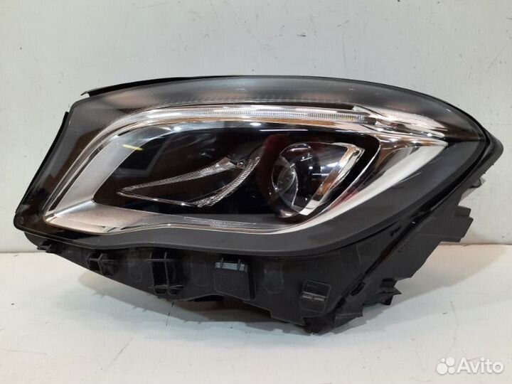 Фара передняя левая Mercedes-Benz Gla X156