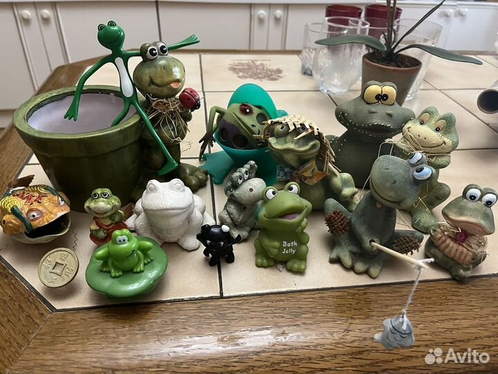 Коллекция лягушек