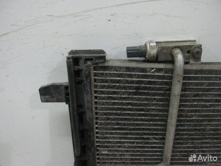 Радиатор кондиционера передний Mercedes-Benz