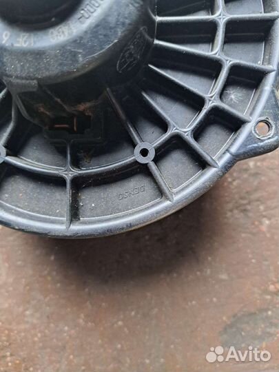 Моторчик печки Сузуки Лиана